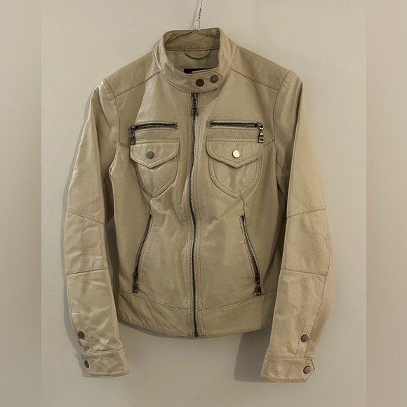 Vintage Danier leather biker jacket. Classic look & tailored fit - Picture 1 of 5